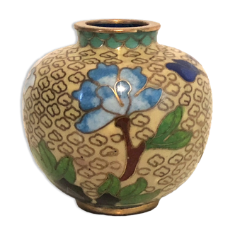 Chinese cloisonné vase