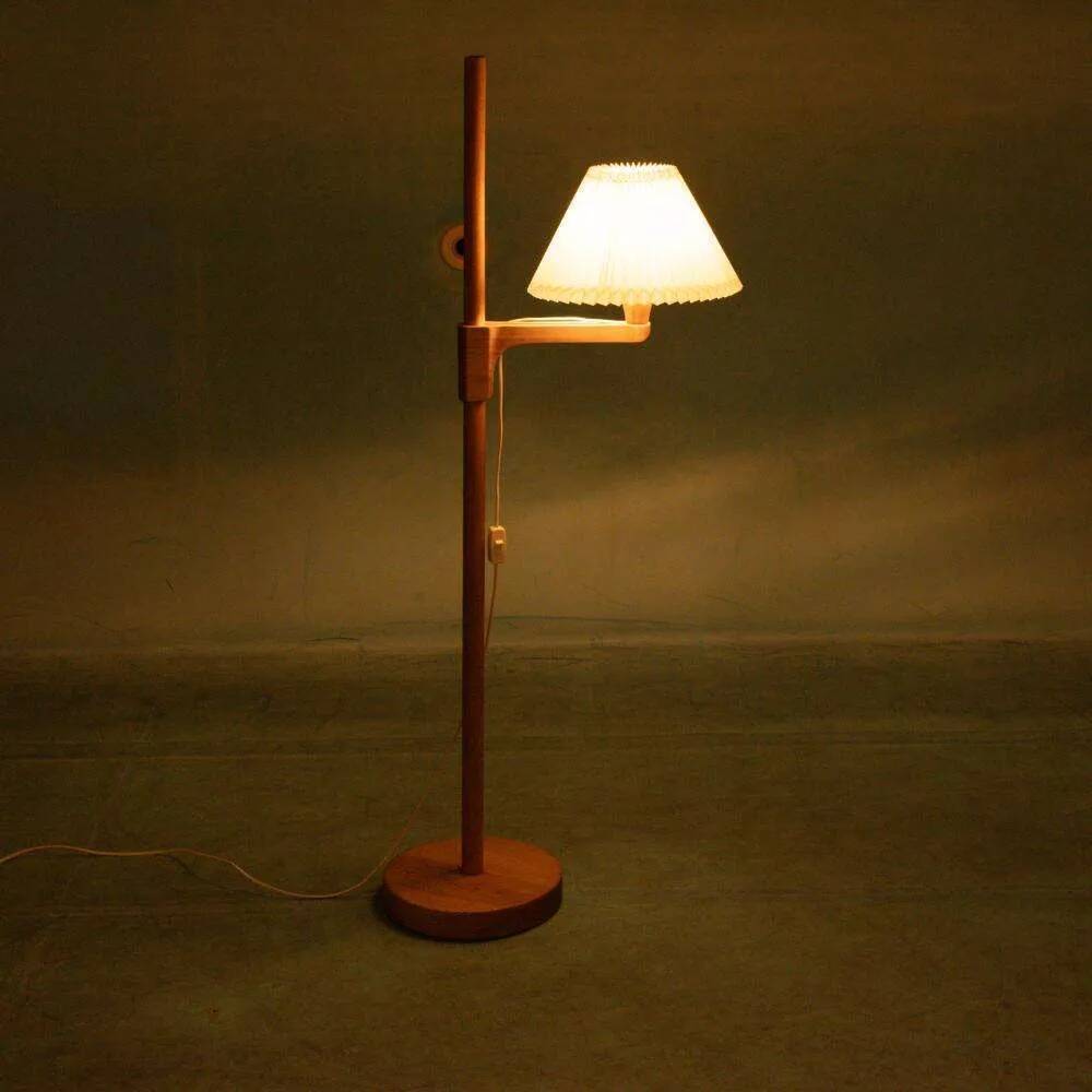 Minimalist Scandinavian floor lamp Carl Malmsten in pine, Sweden