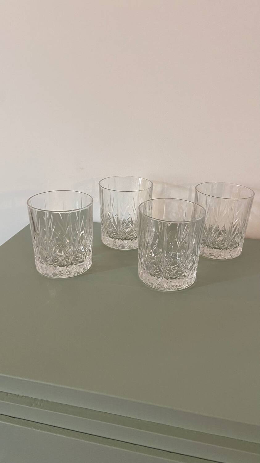 Set of 4 Whiskey glasses in cut glass 1970