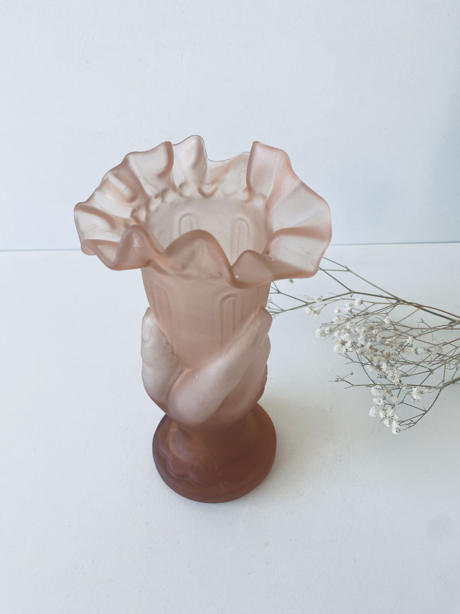 Vase Art deco en verre dépoli rose