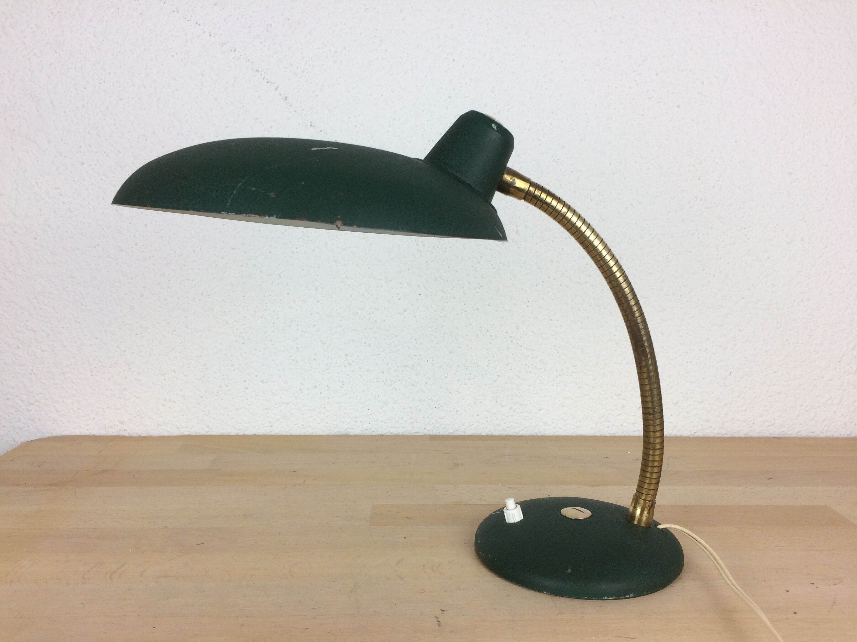 40s green flexible desk lamp