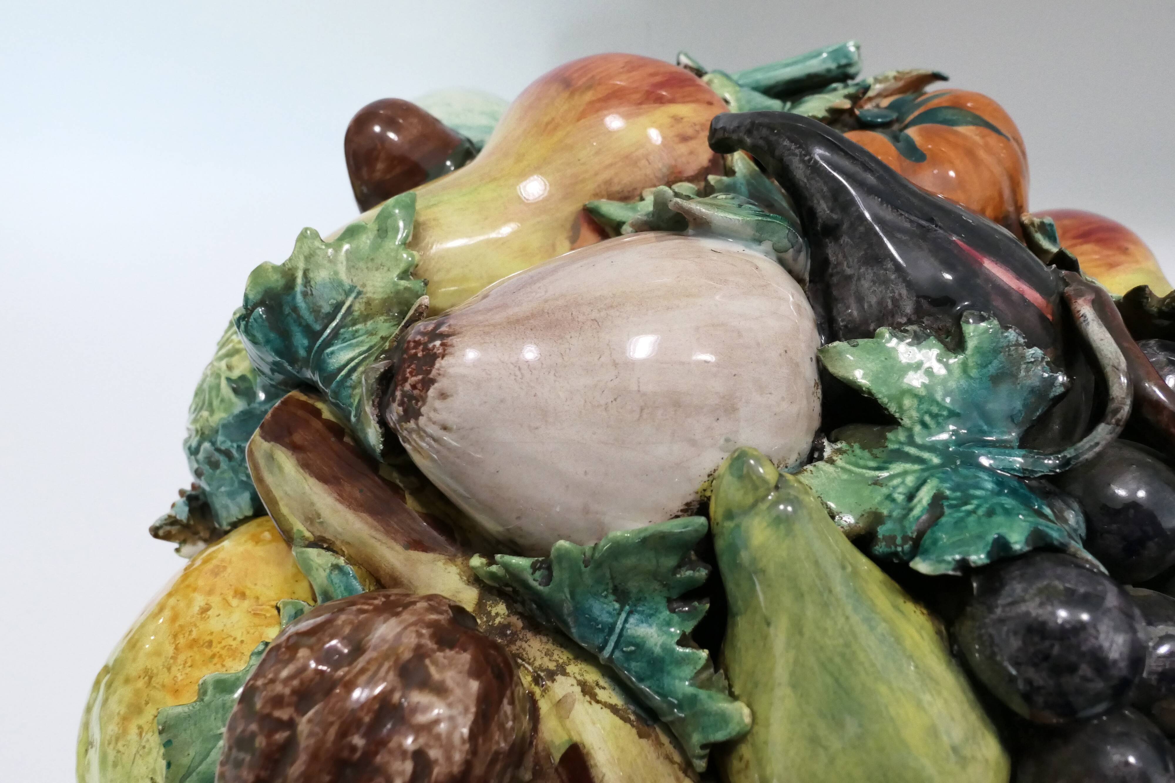 Coupe fruits et légumes en trompe l'oeil en céramique fin 19e