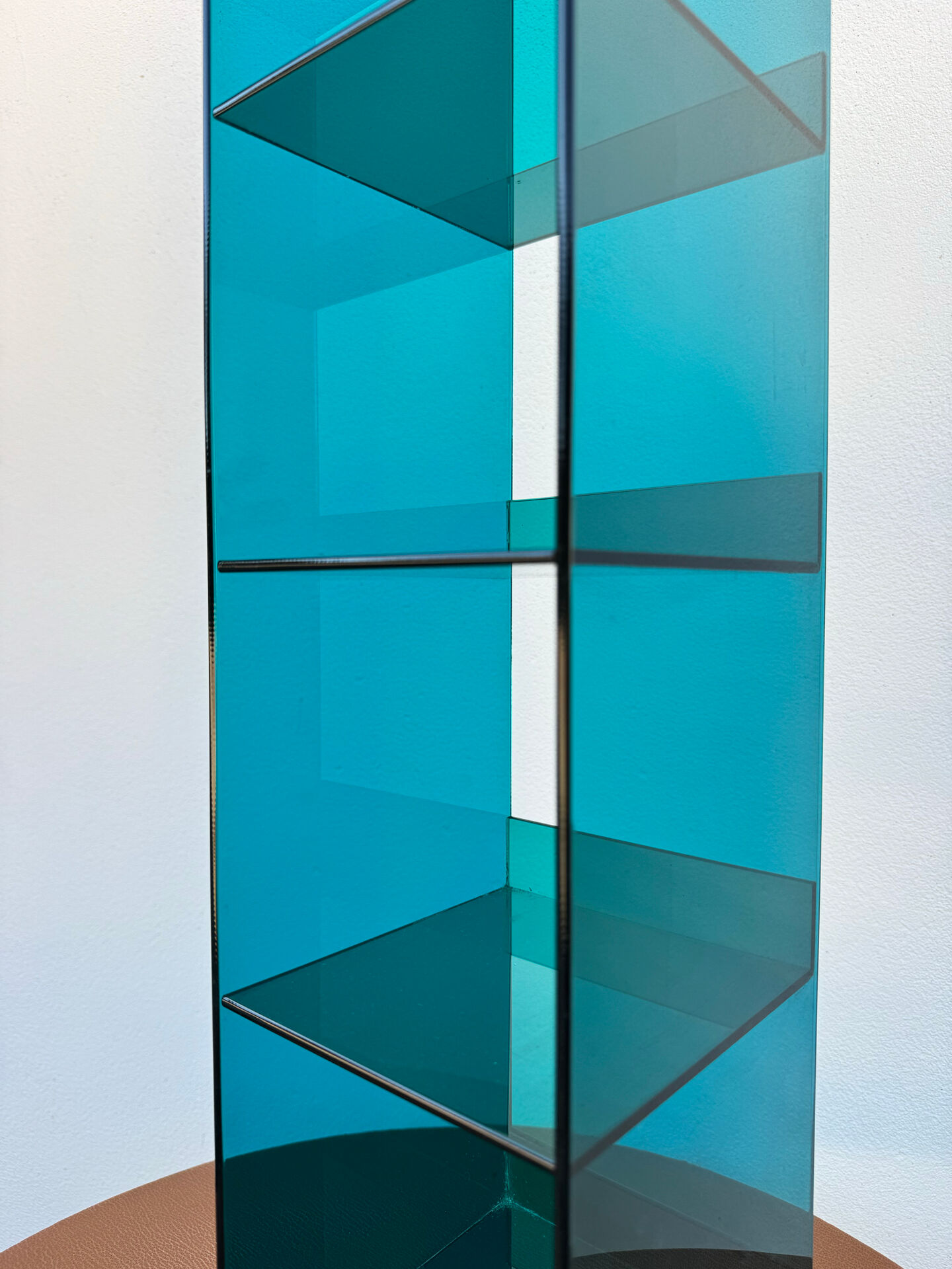 Allegro Habitat vintage plexiglass column