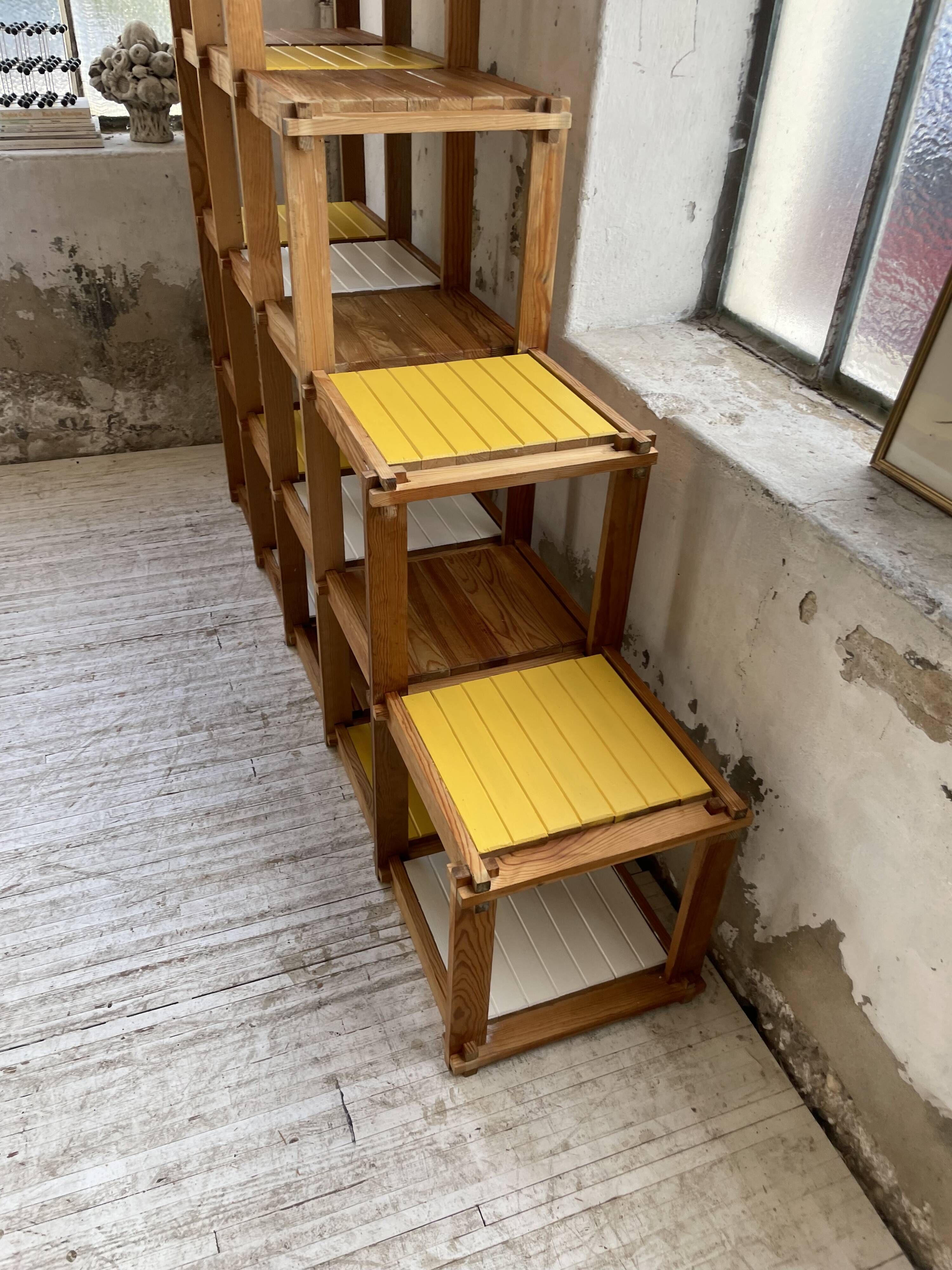 Bauhaus Maison Regain yellow white shelf