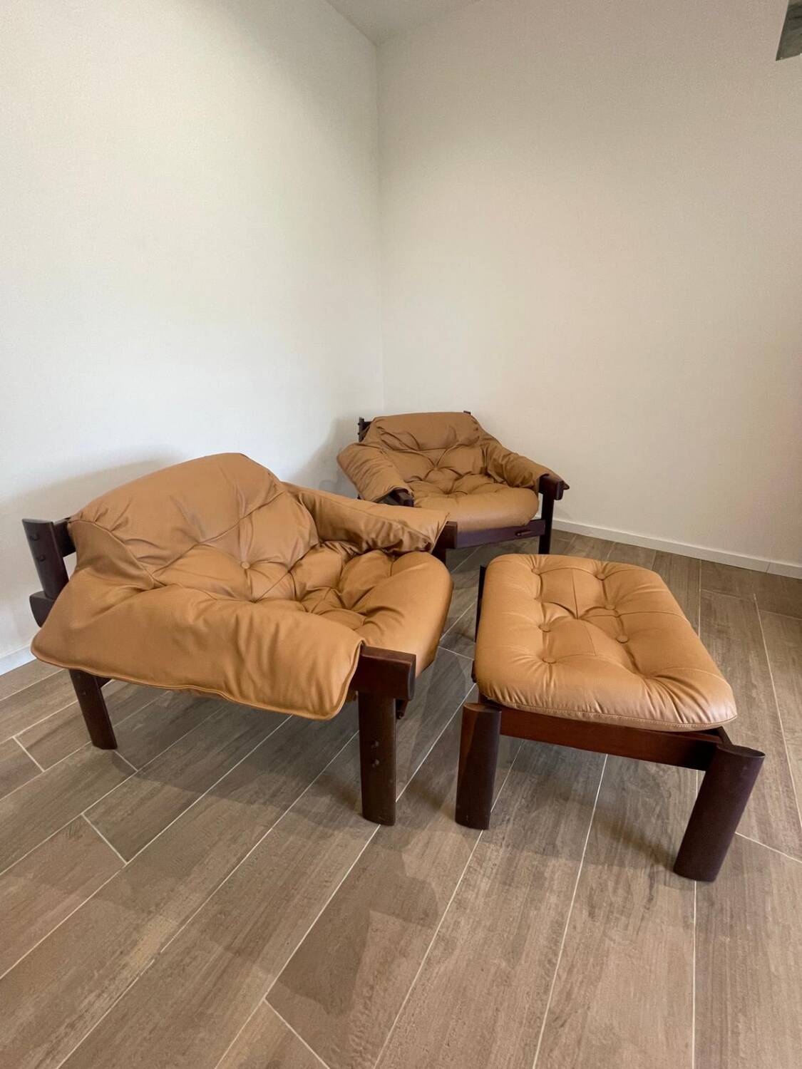 2 MP-41 Lounge Chairs by Percival Lafer