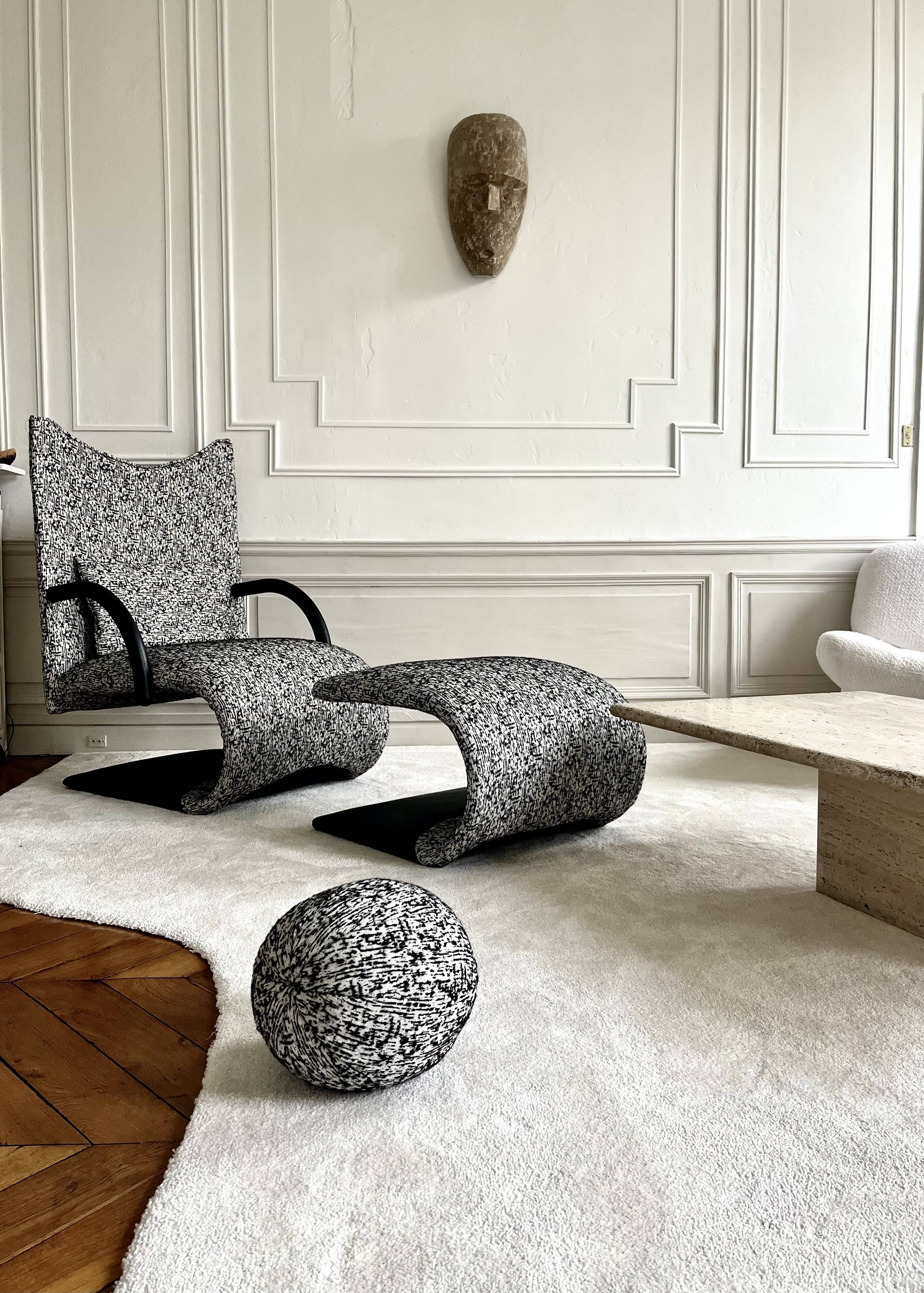 Armchair set and footrest vintage design line Roset Zen