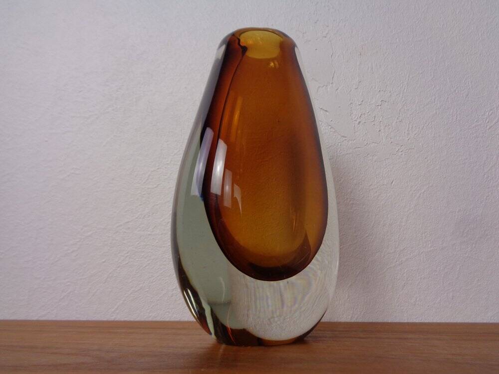 Finnish glass vase by Armando Jacobino for Oy Kumela, 1950s