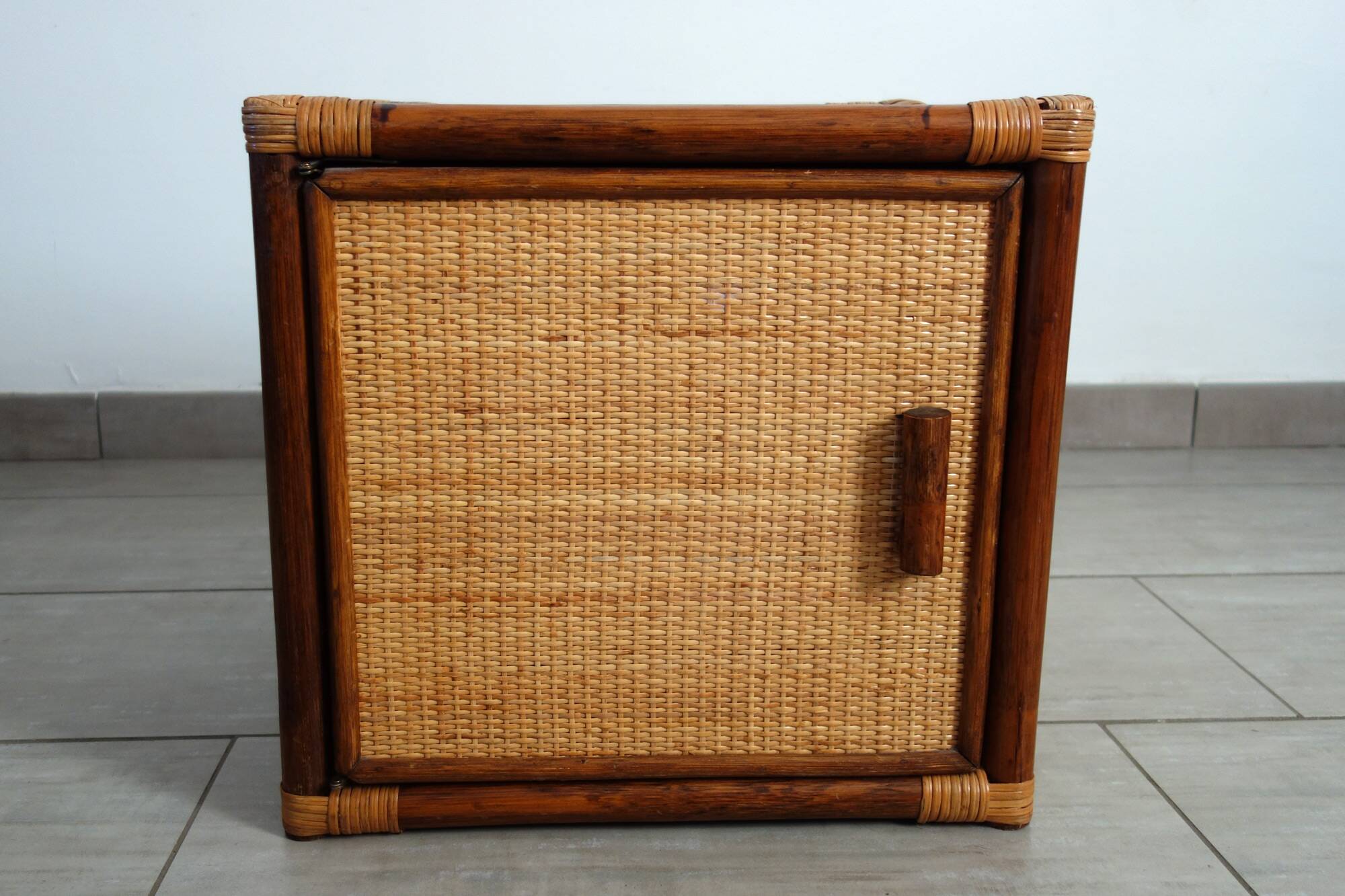 Small vintage rattan cube furniture