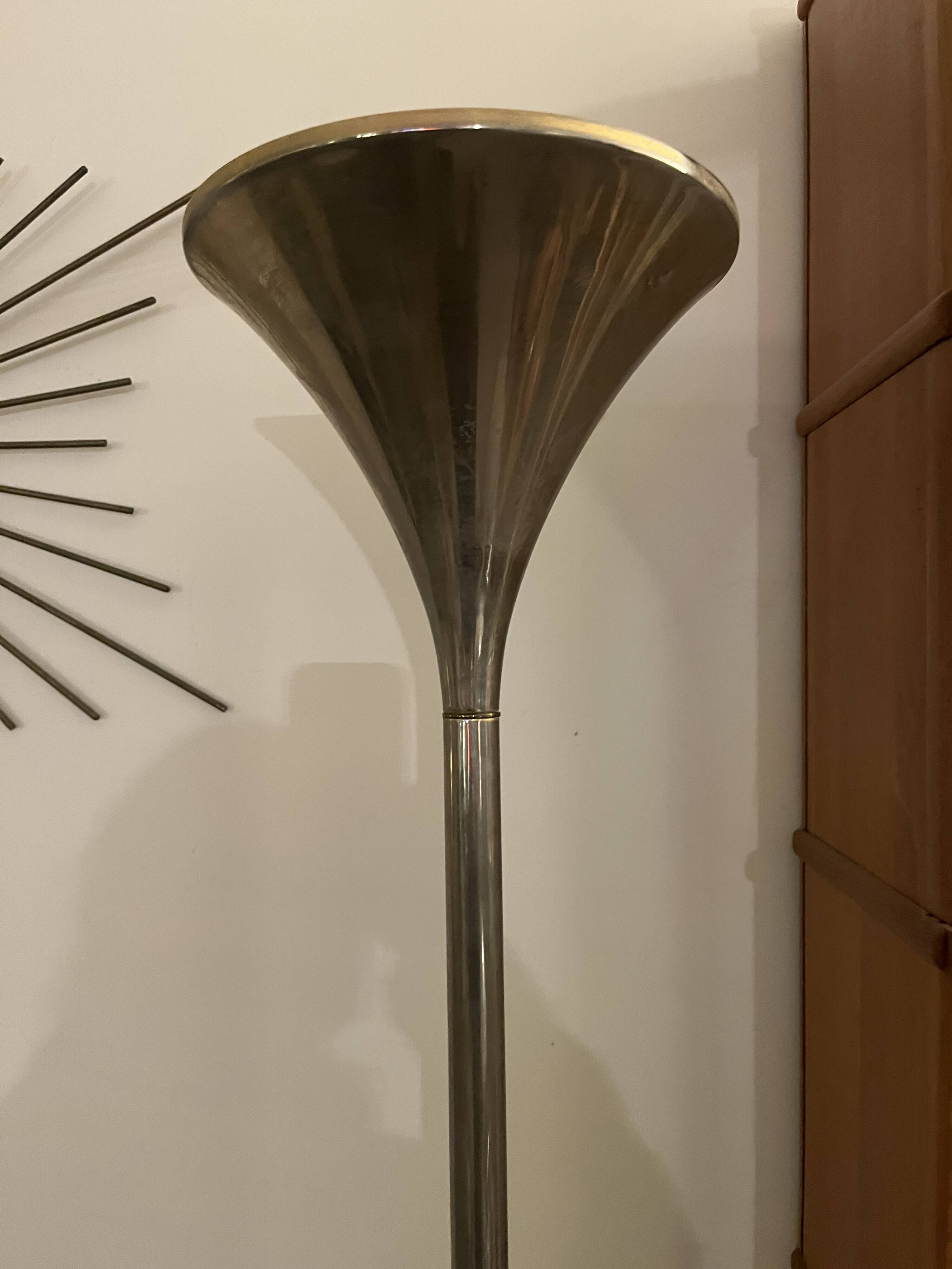 Lampadaire en aluminium et laiton années 70 EPi Paris