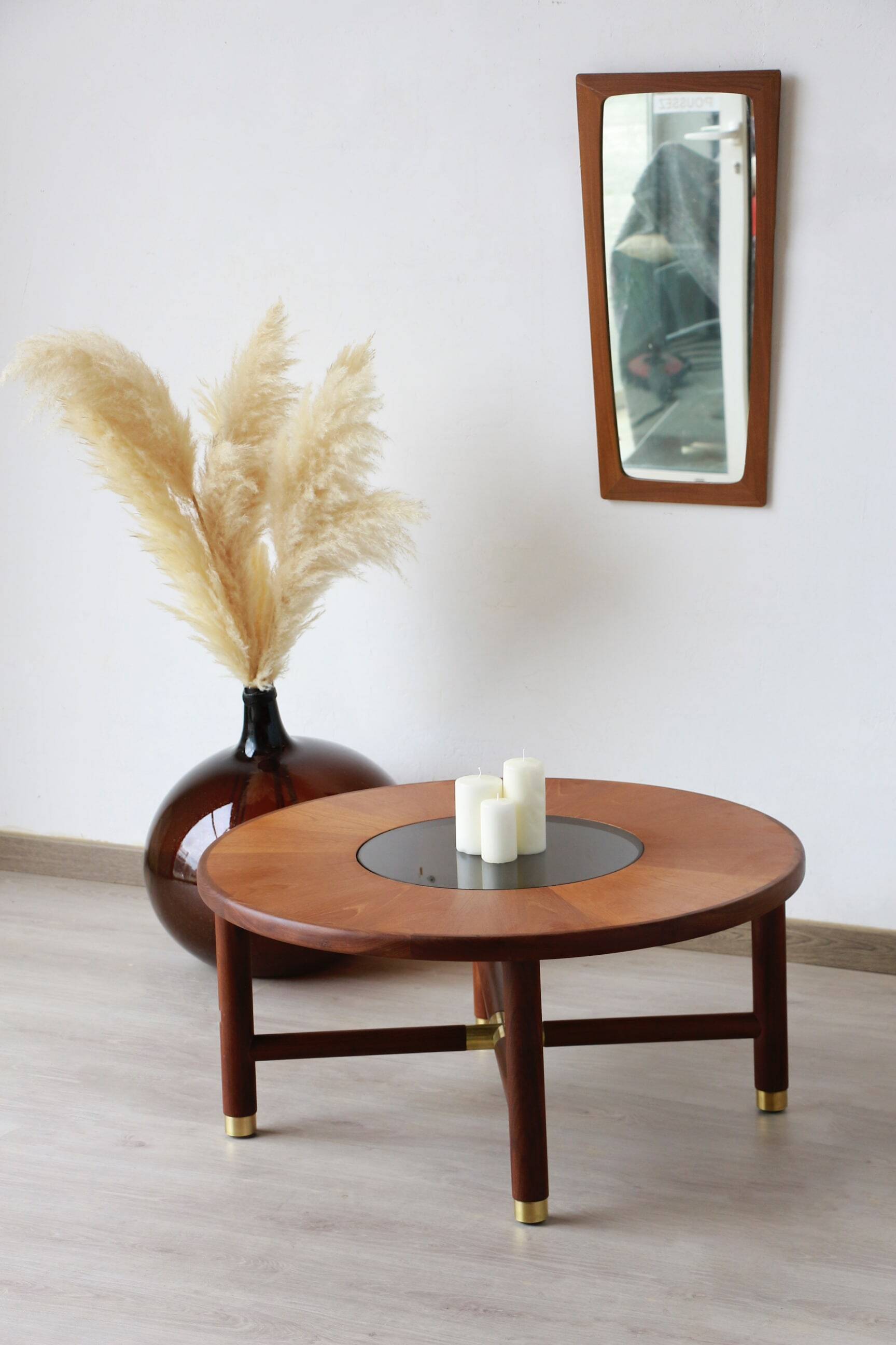 Round coffee table - Model 8058 - G Plan