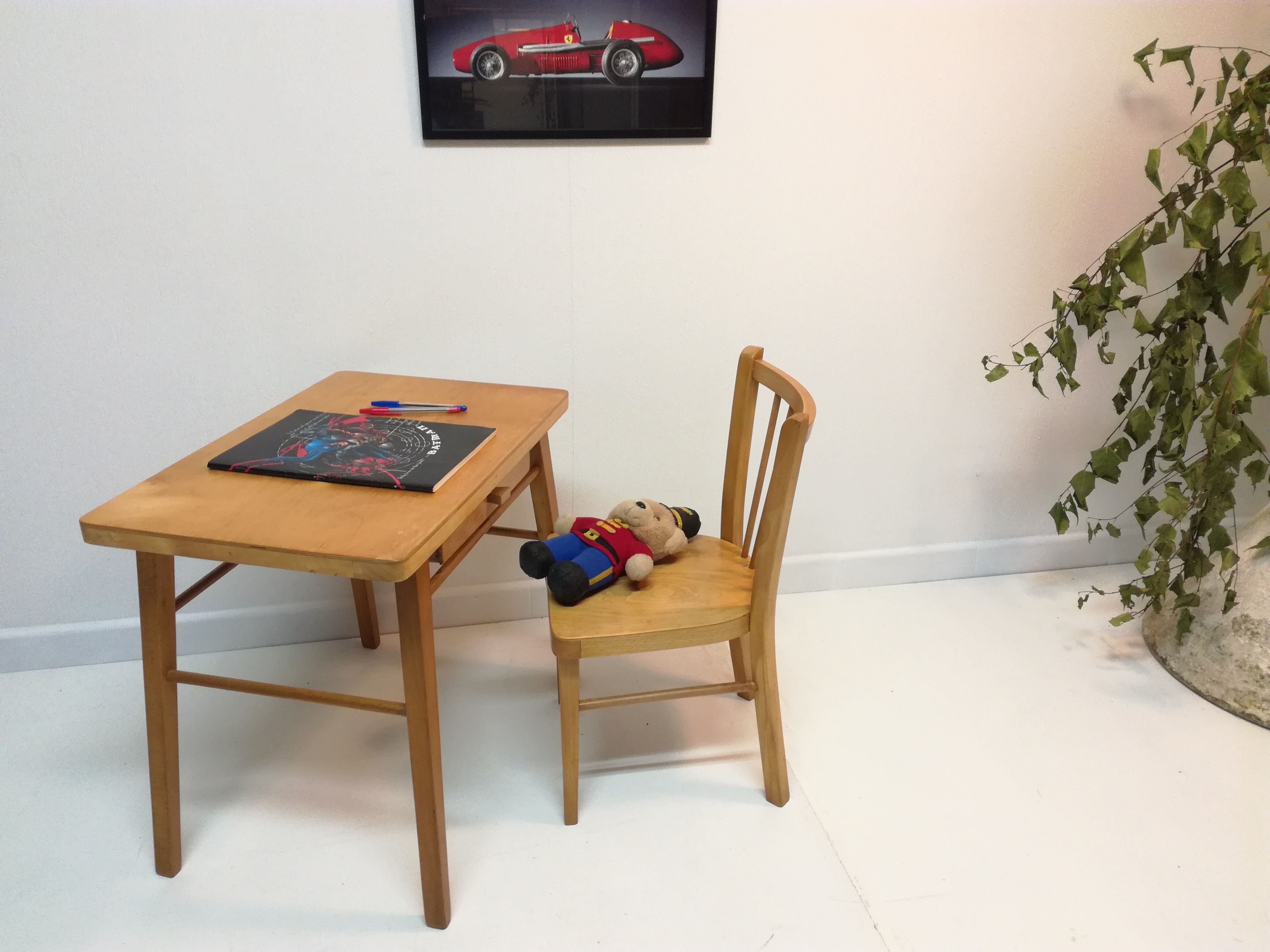 Desk and chair baumann