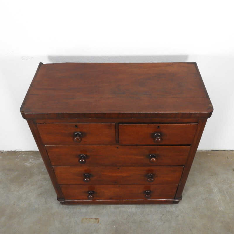English chest of drawers