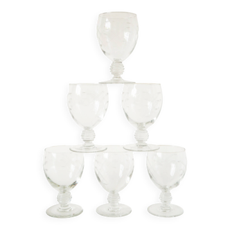 Set of 6 large wine glasses with intricately carved stems, in engraved crystal, Art Nouveau