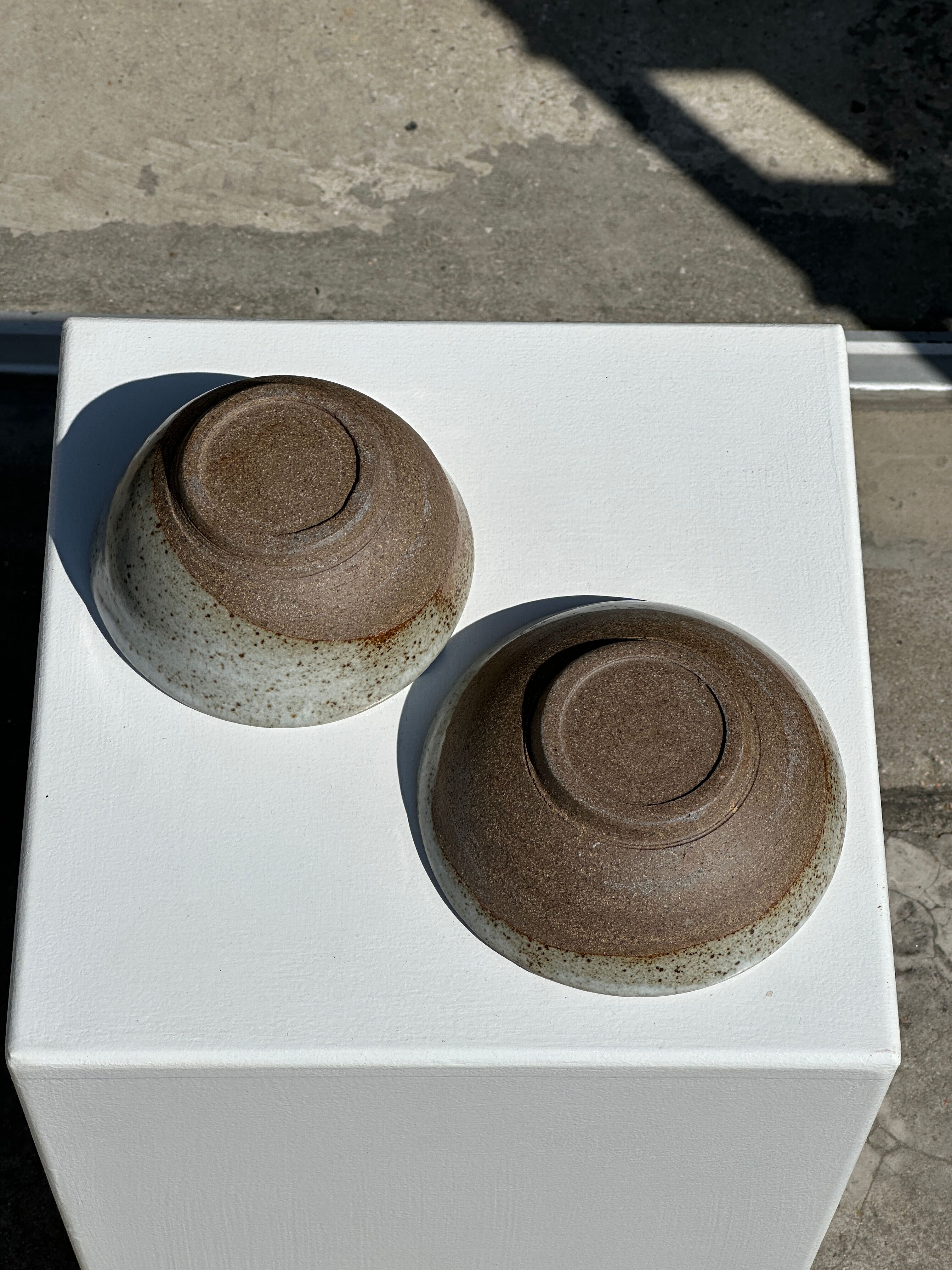 Duo of small brown bowls and speckled glazed ceramic (1top + 1bottom)