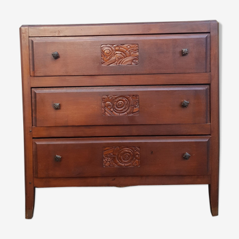 Chest of drawers