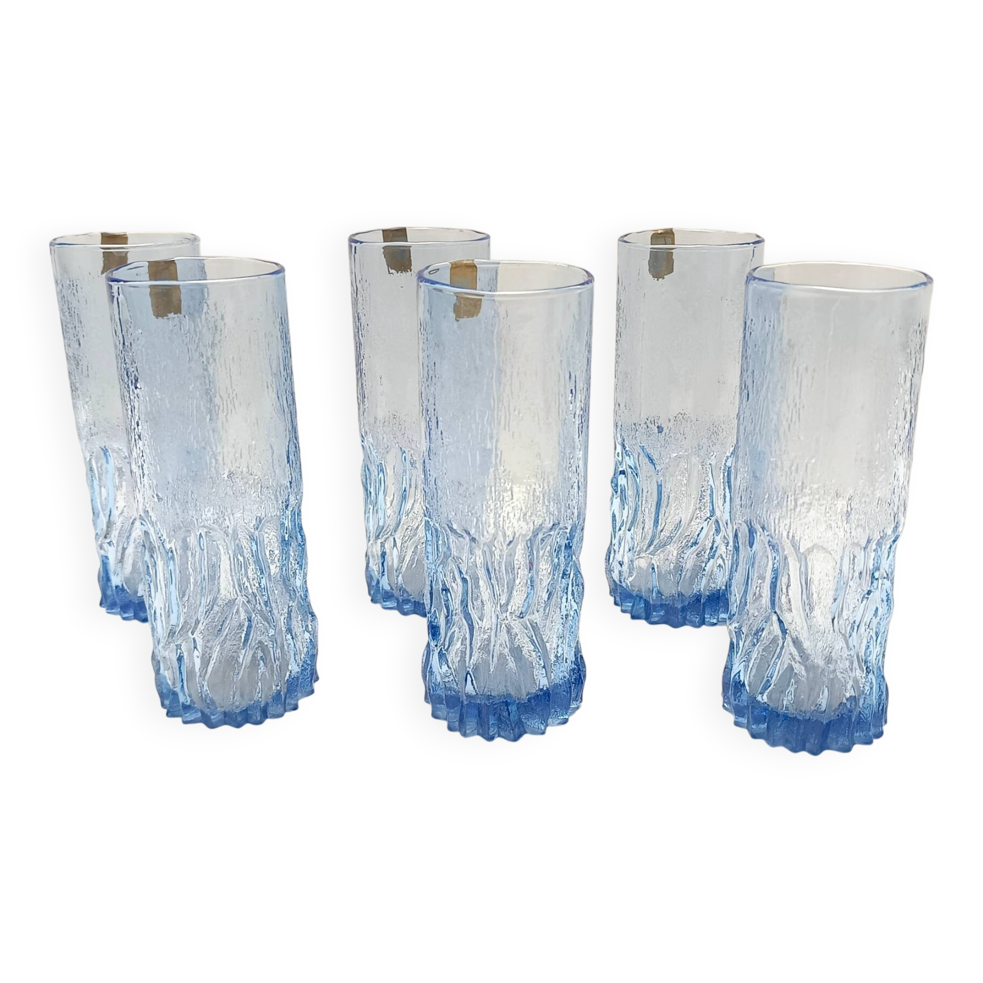 Ensemble de six verres à boire en cristal bleu faits à la main