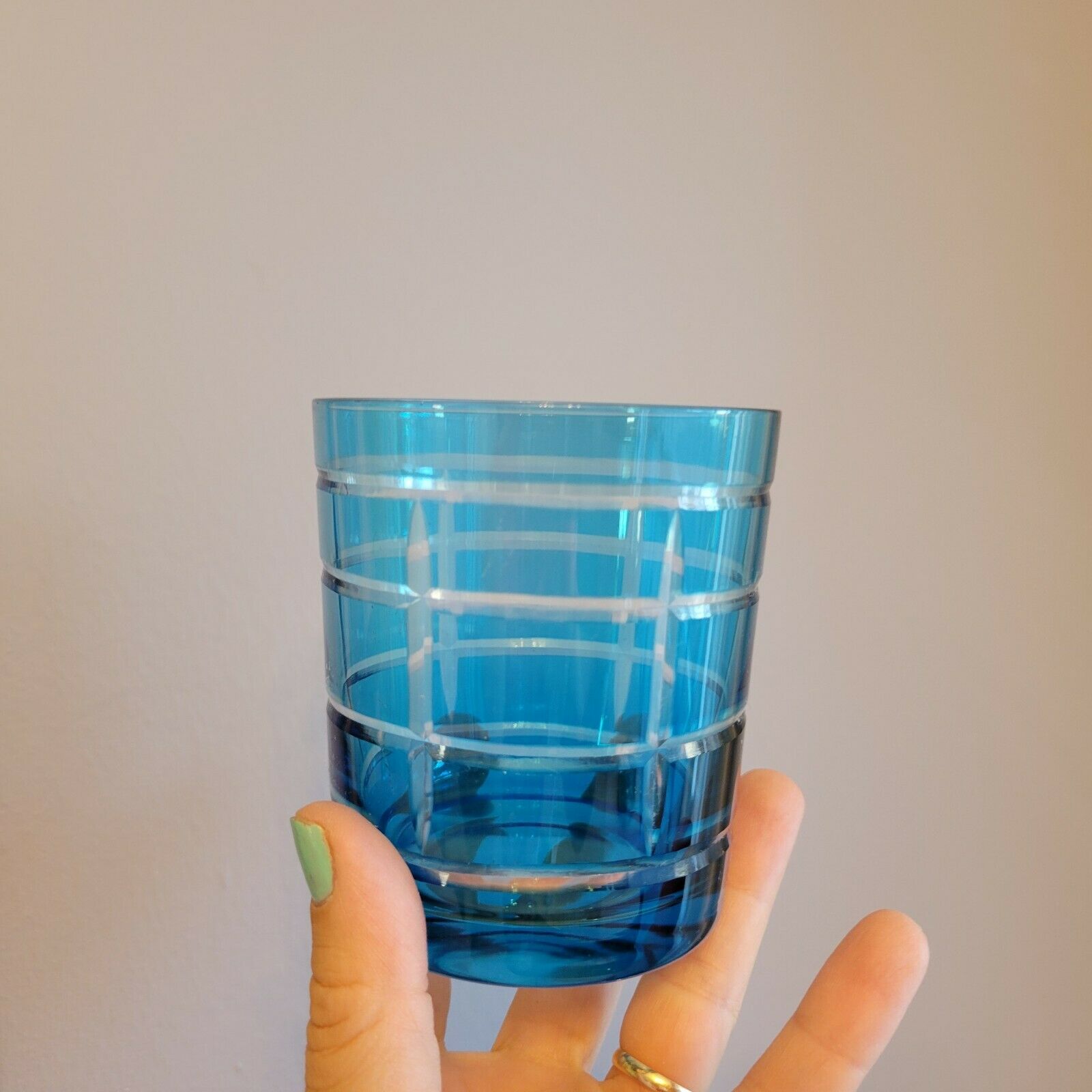 6 glasses of colour-cut blue whisky cups