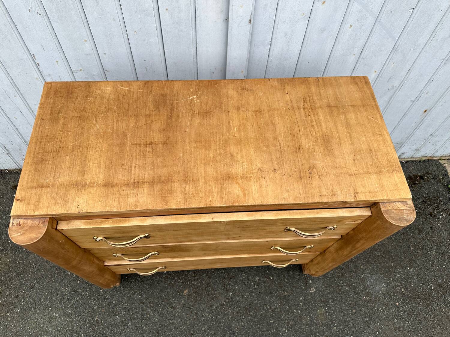 Chest of drawers
