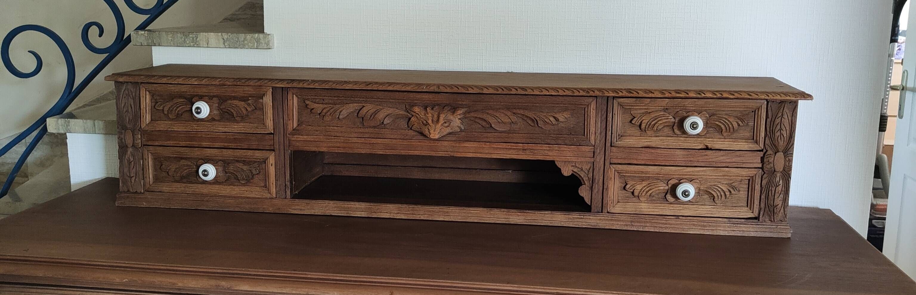 Gradin de bureau ancien en chêne sculpté