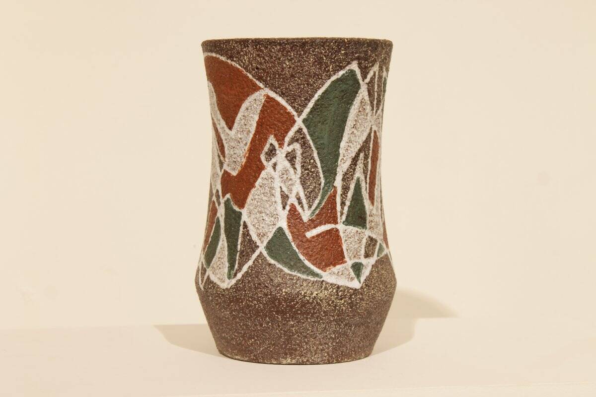 Vase with modernist/primitive art decoration - Accolay pottery