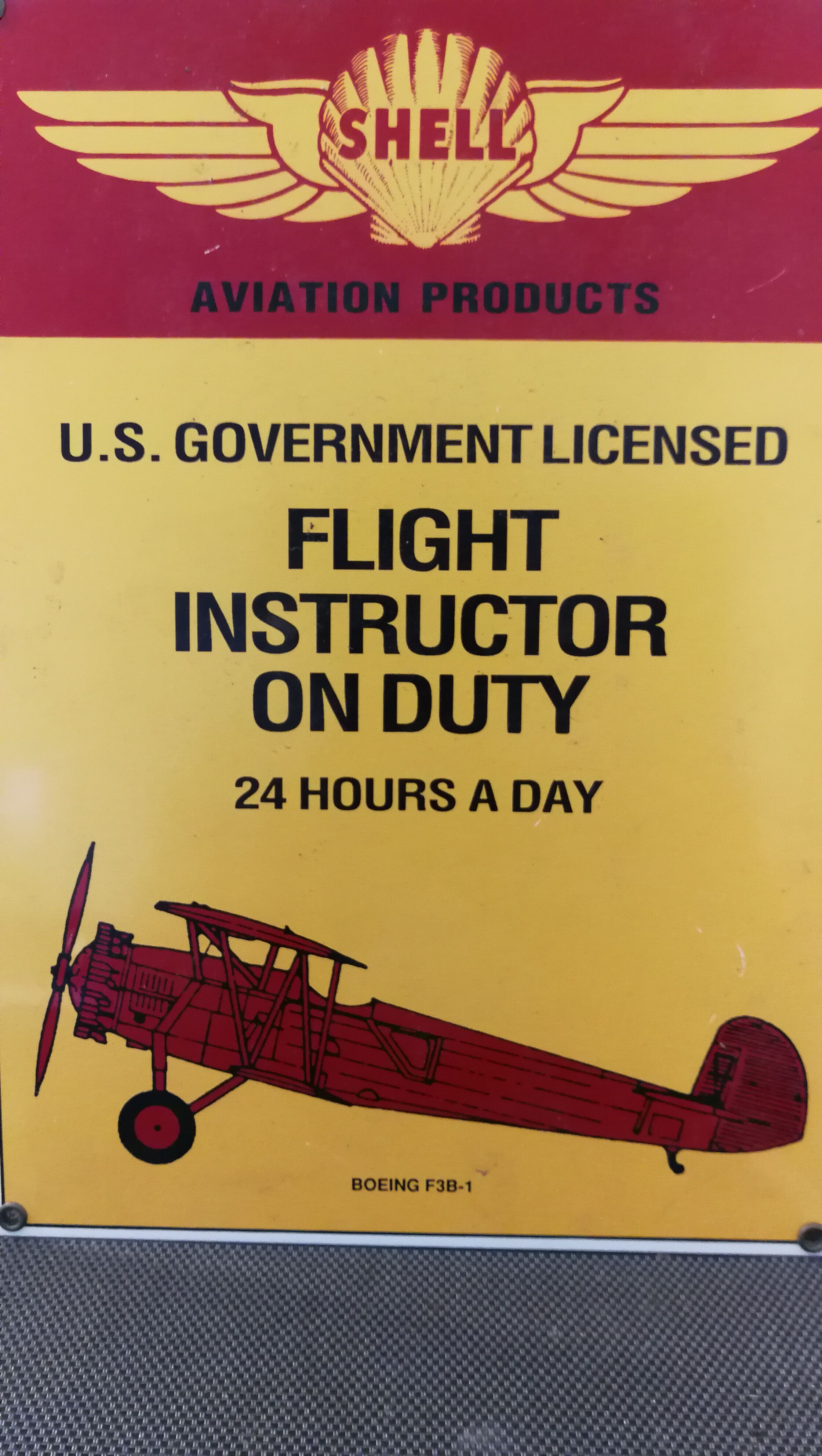 Enamelled plate Shell Aviation products