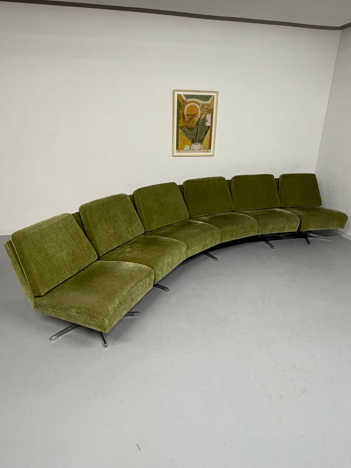 Complete living room with a sofa and 2 Italian design armchairs from the 70s, vintage.