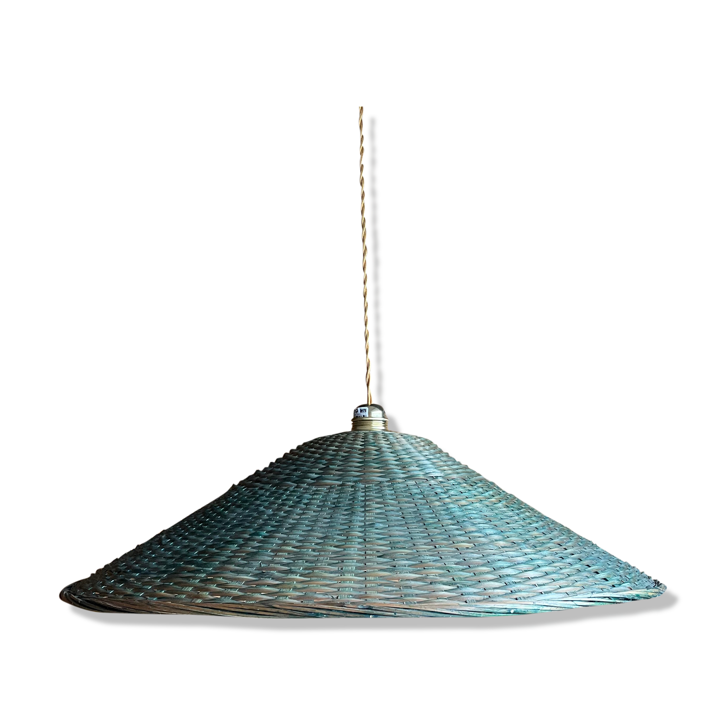 Suspension in green braided rattan