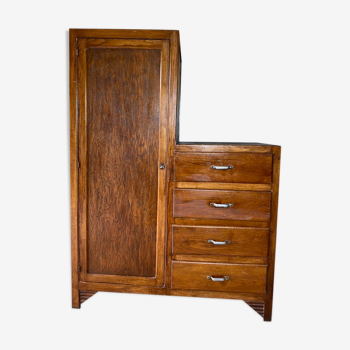 Asymmetrical cabinet