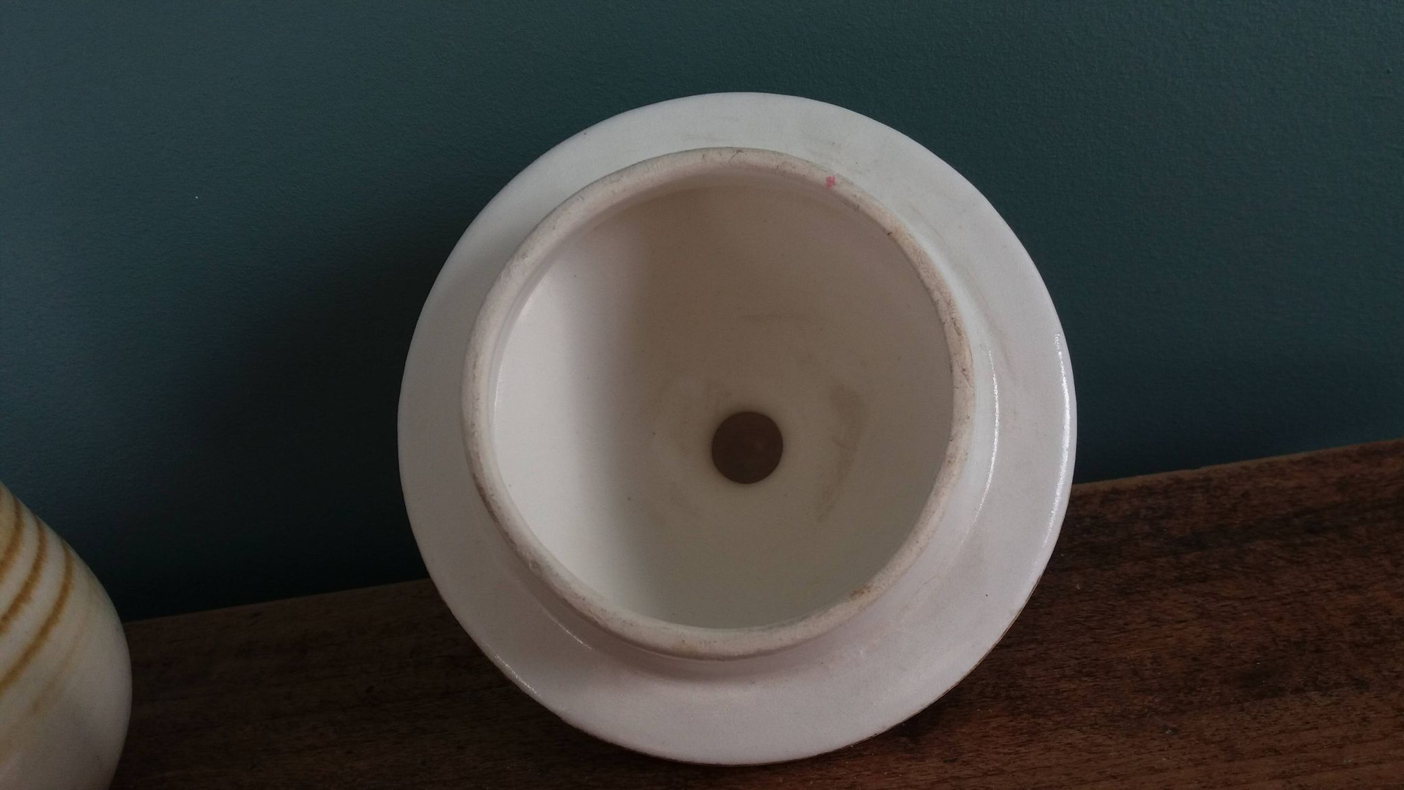 Sugar bowl and milk jug in Longchamp earthenware.