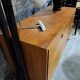 Armoire design en teck Musterring avec pieds noirs