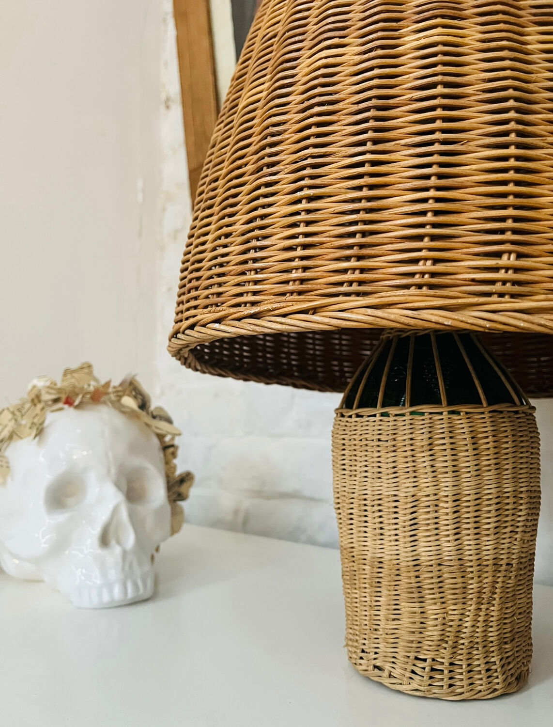 Wicker mushroom lamp