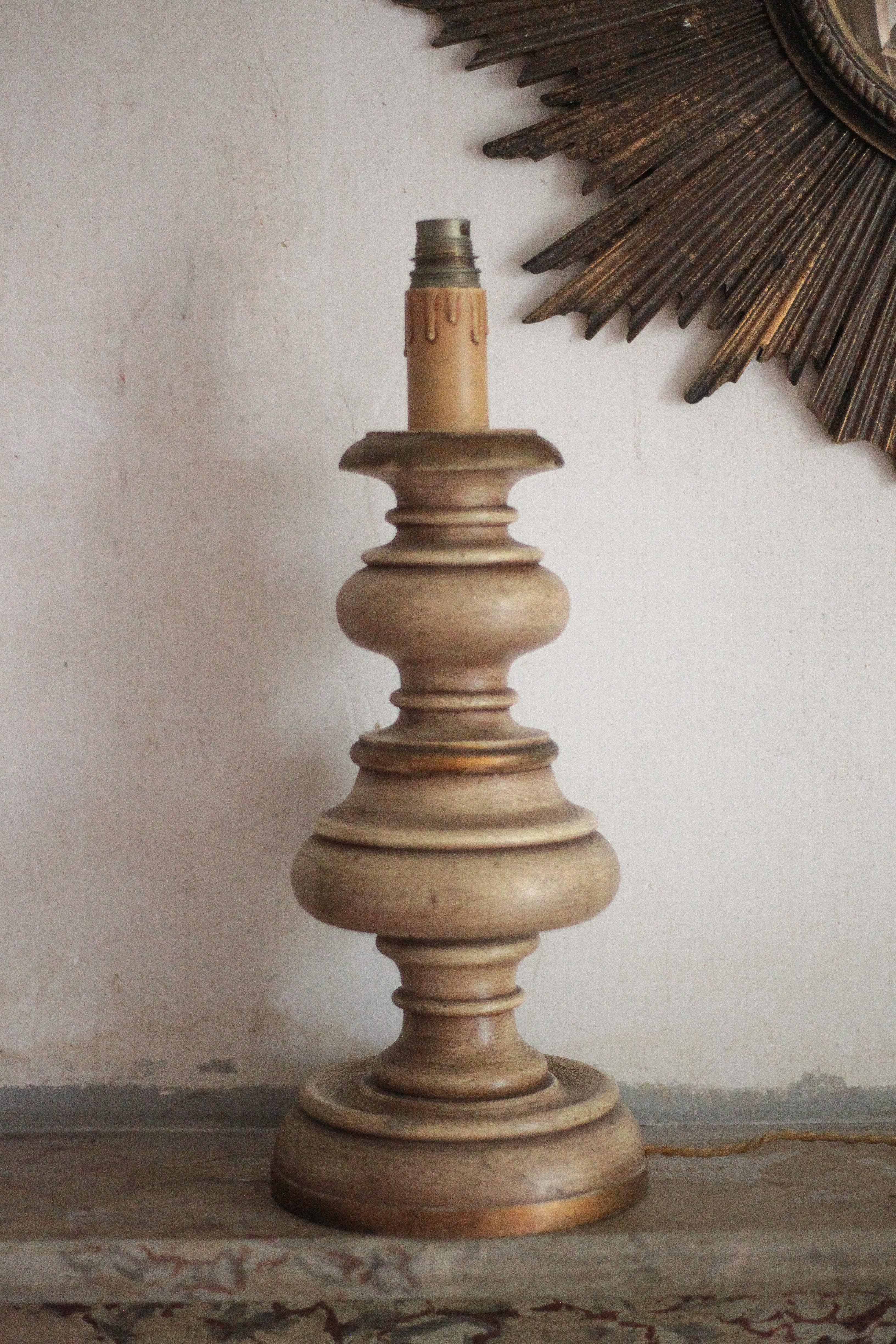 Vintage turned wood lamp, table lamp, lamp to place, Florentine lamp.