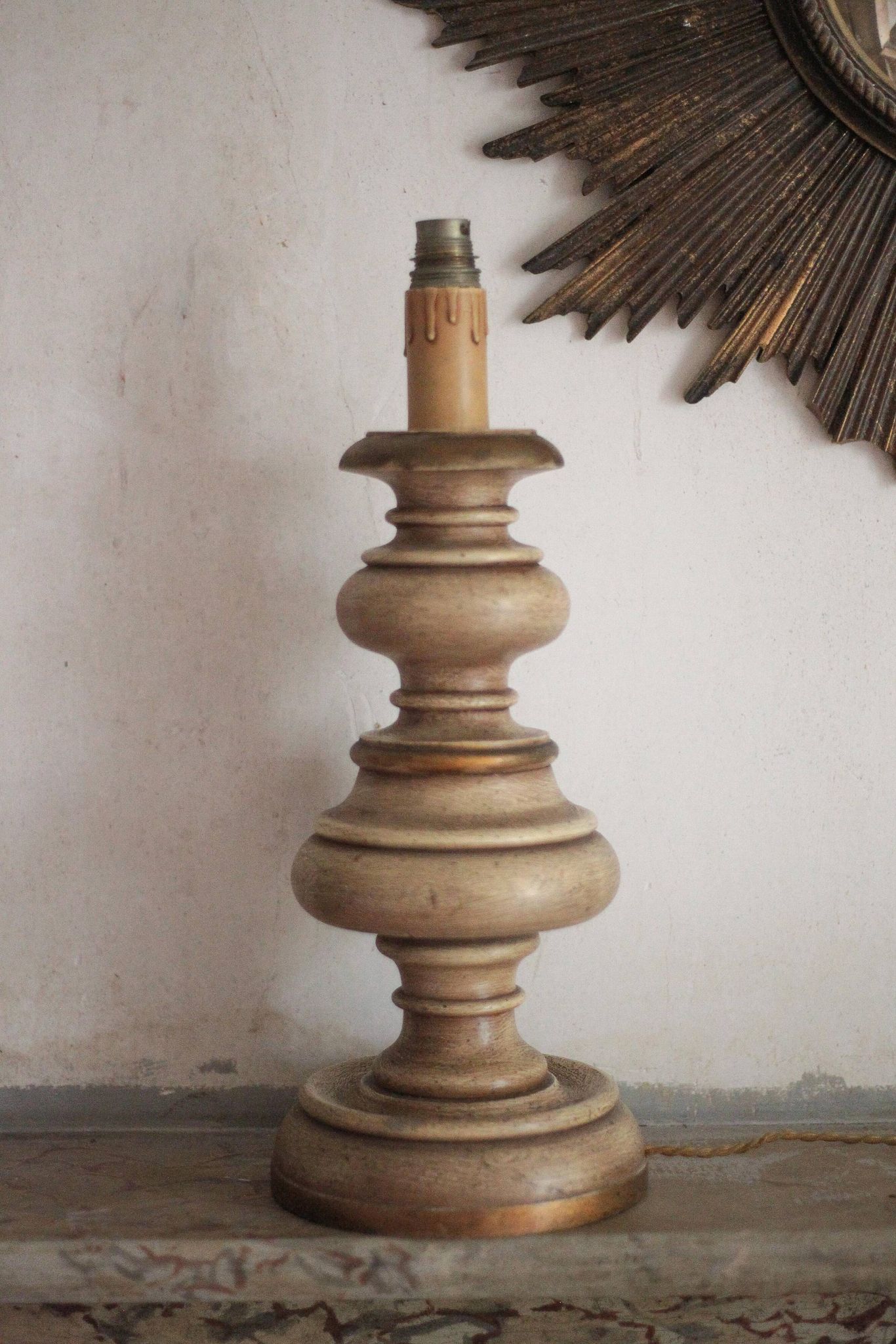 Vintage turned wood lamp, table lamp, lamp to place, Florentine lamp.