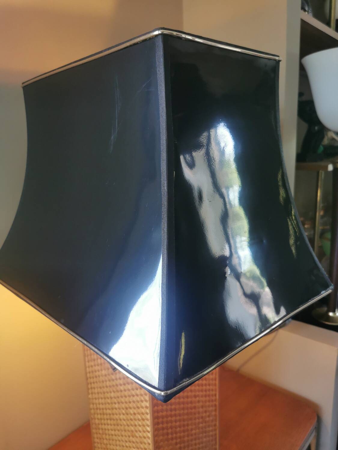 Vintage straw marquetry lamp