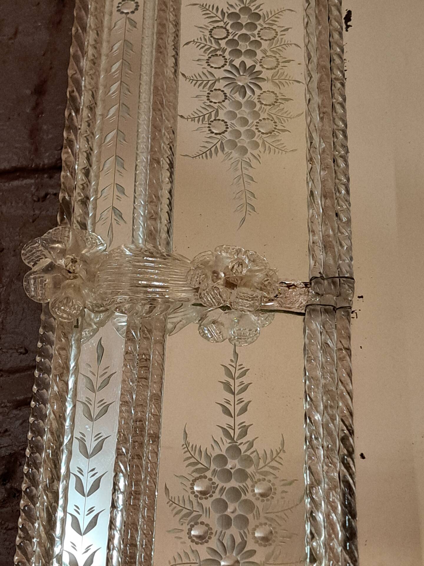 Venetian mirror with Murano glass frame