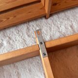 Lot de deux étagères en bois (pin) murales