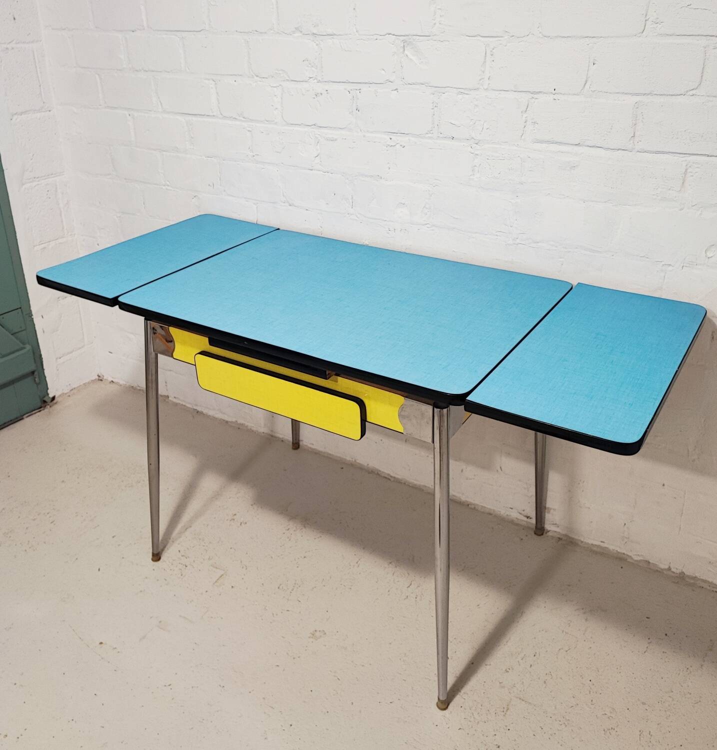 Two-tone formica table