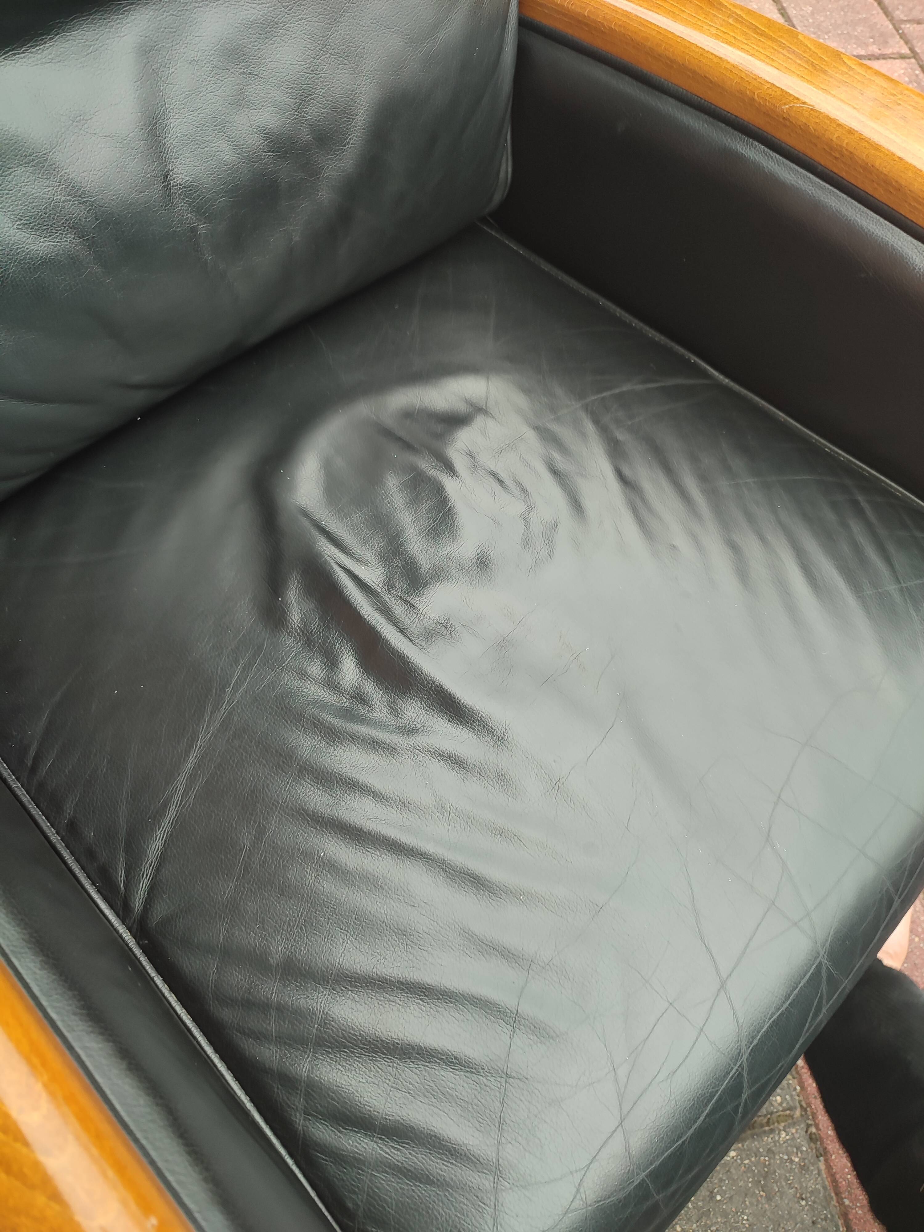 Luxury lusch vintage leather armchair