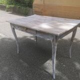 Table de style Louis XV cérusée
