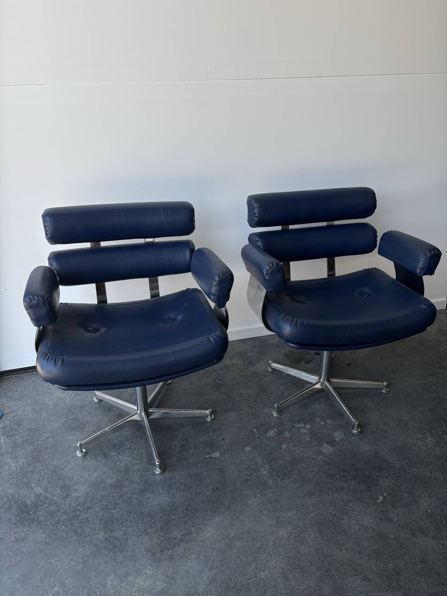 Pair of Italian Space Age lounge chairs, 1970