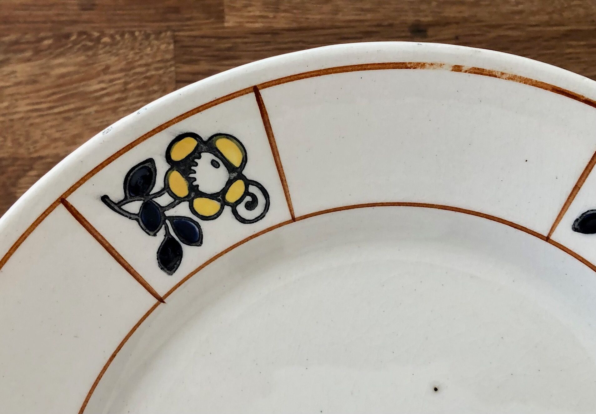 5 Terre de Fer dessert plates Salins Charbonnier