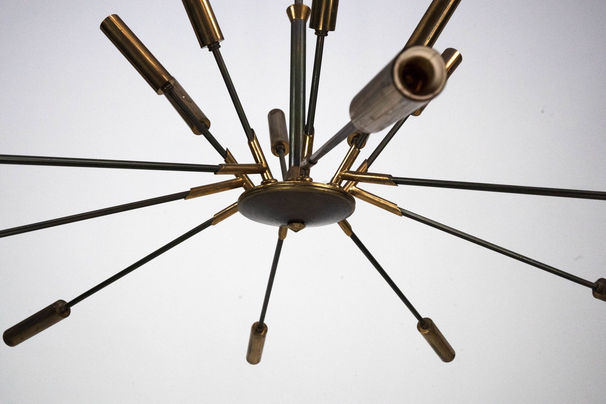 Rare Stilnovo 16-Arm Brass Sputnik Chandelier – 92 cm Diameter – Italy, 195