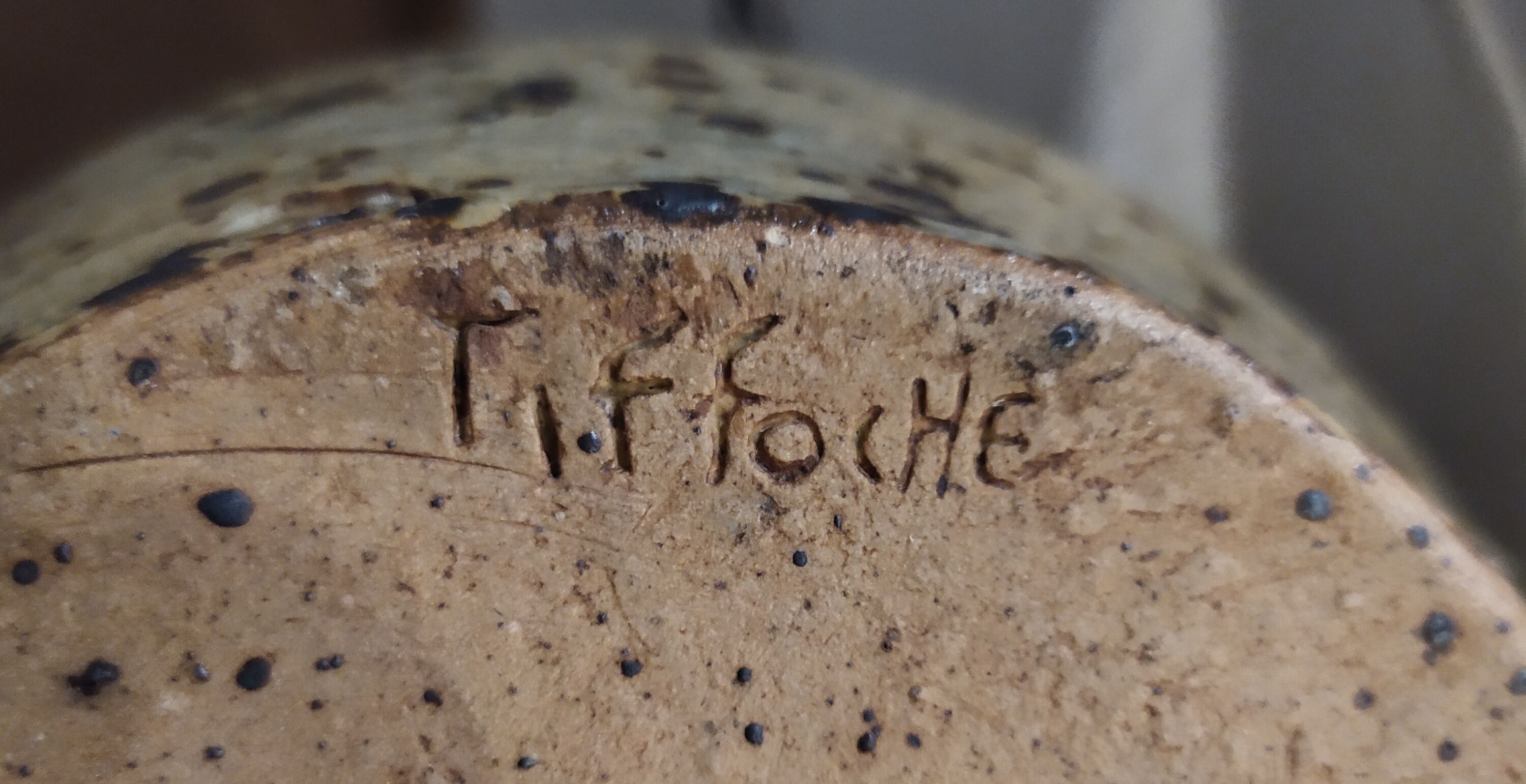 Pichet en grès pyrité de Gustav Tifoche (1930-2011)