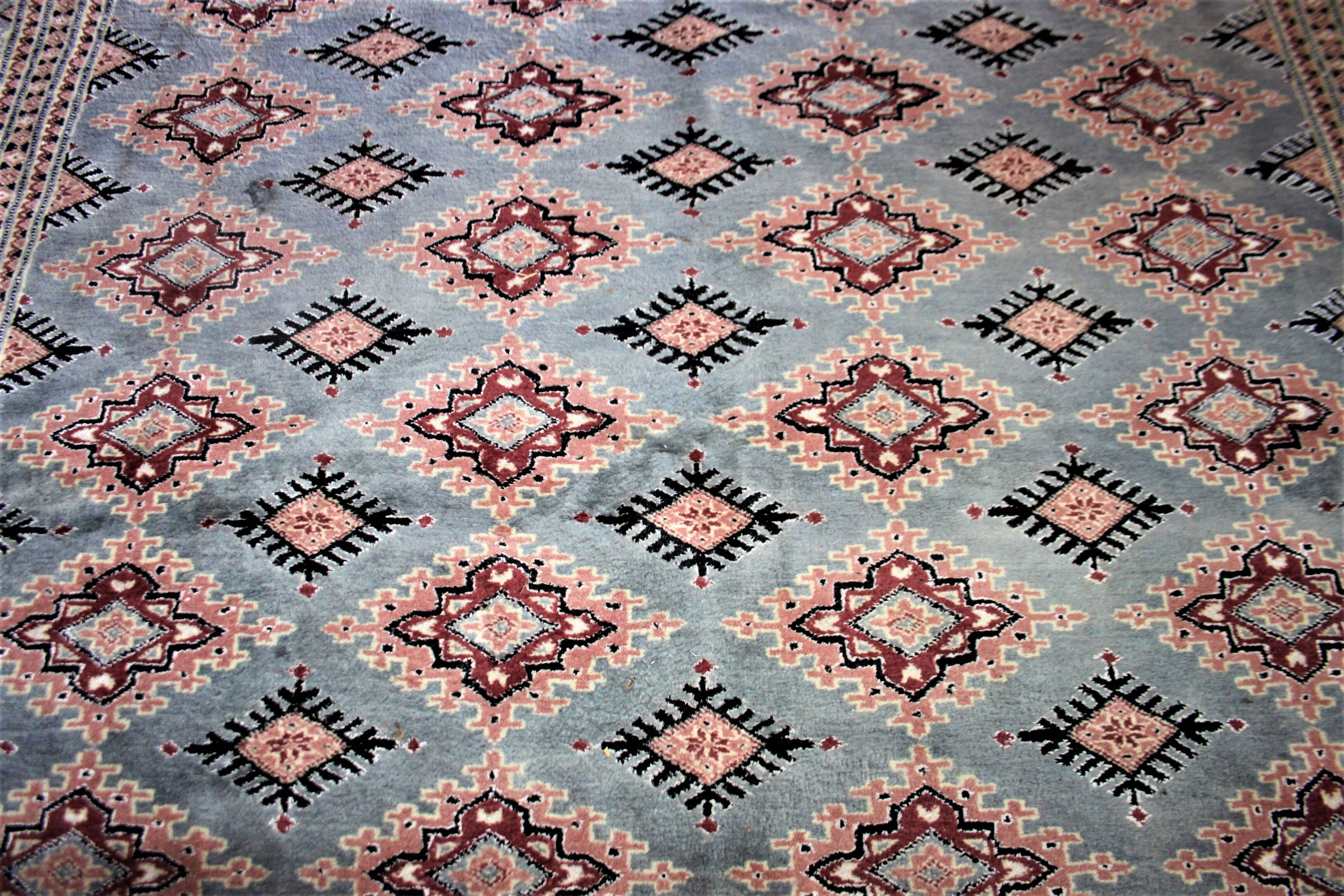 Oriental rug 290x187cm