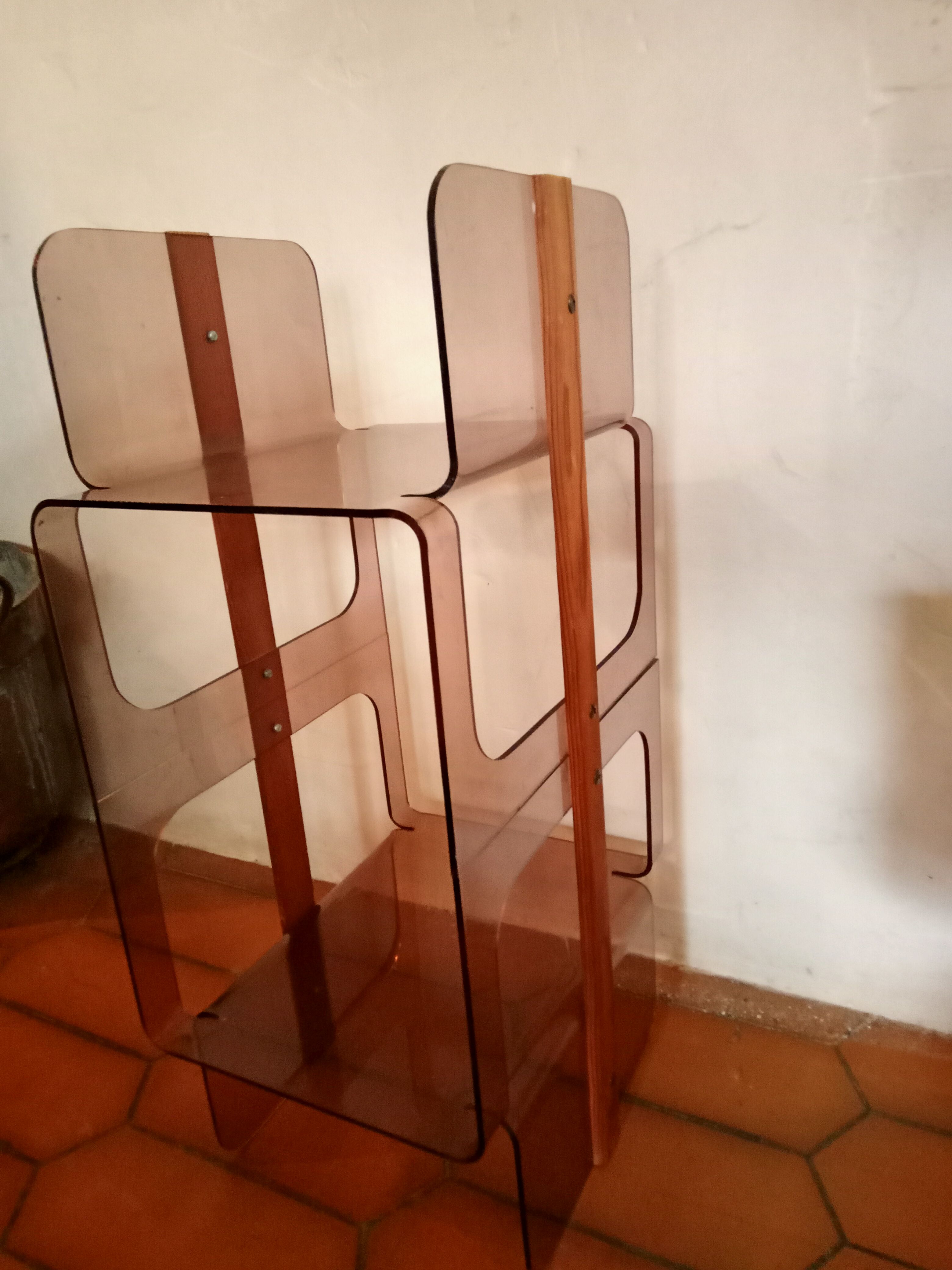 Plexiglas design shelf