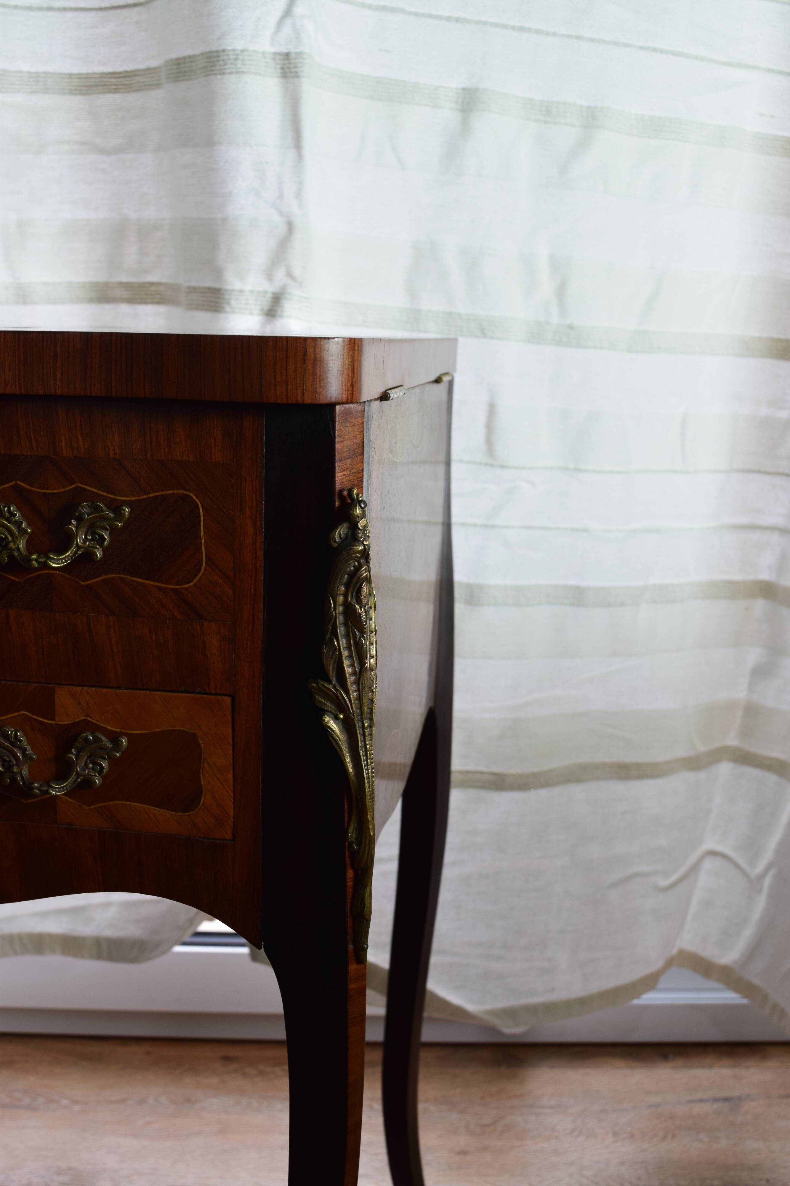 Louis XV style hairdresser