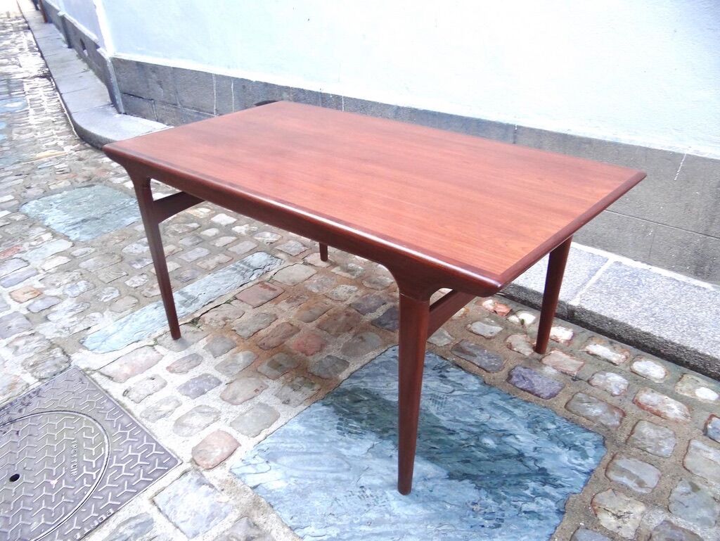 Dining table Johannes Andersen, Denmark 1960