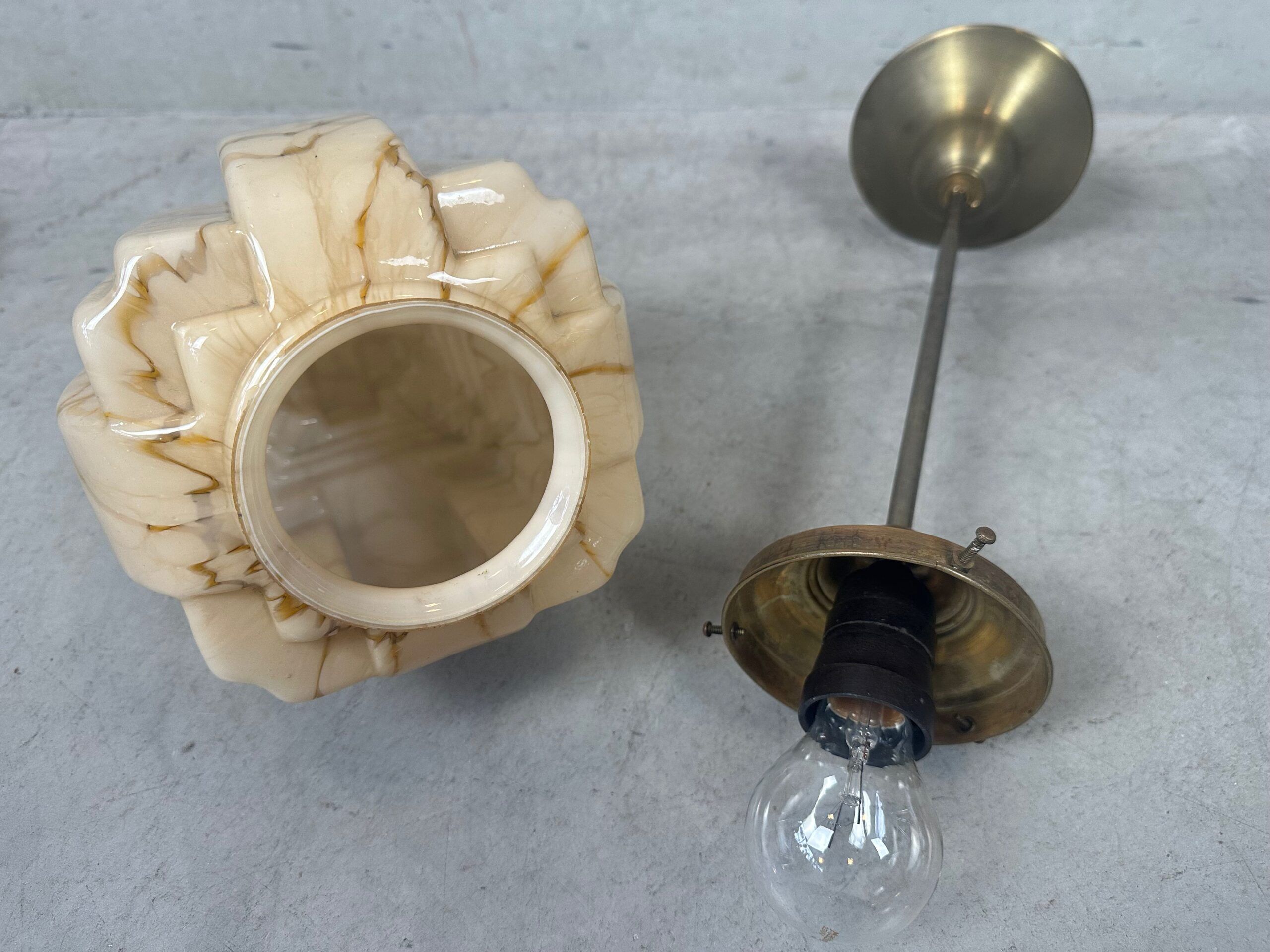 Suspension art déco – opaline marbrée