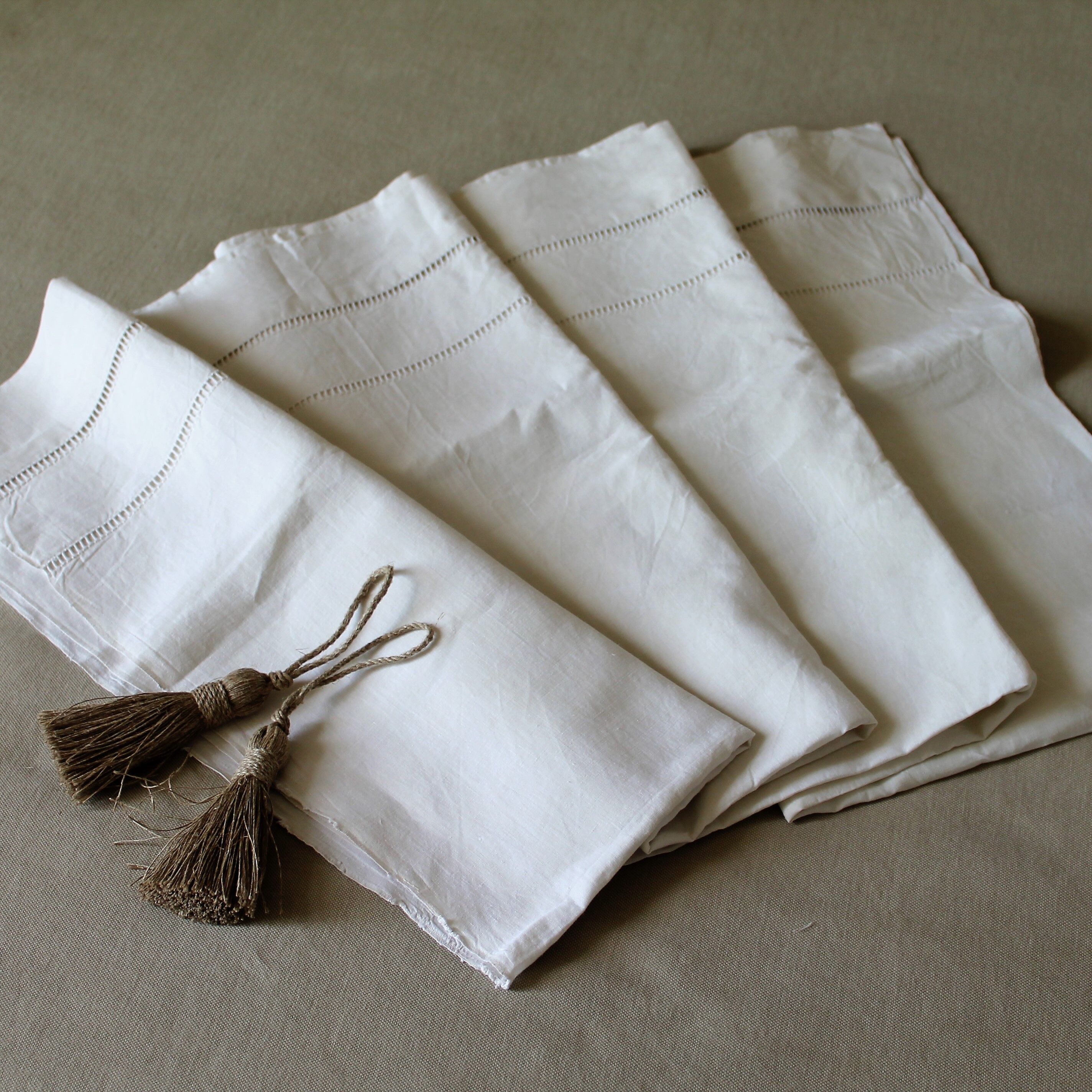 Drap ancien brode main début XXé