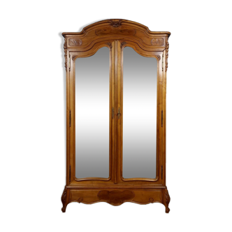 Louis XV wardrobe in walnut with blond patina circa 1880-1900